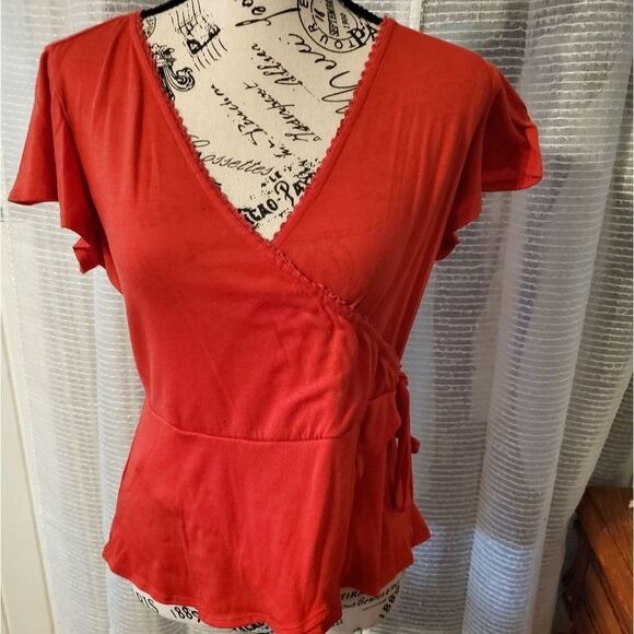 No Boundaries red wrap shirt sz medium - Picture 1 of 6
